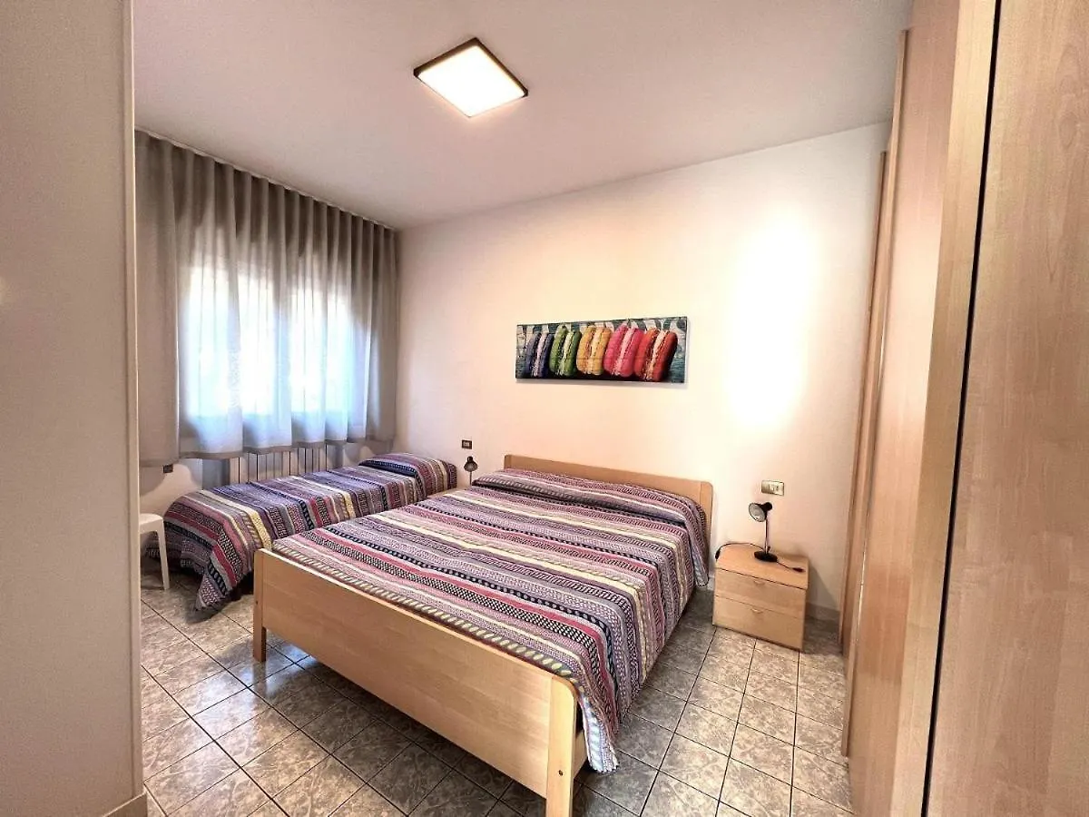 Bilocali Casa De Lazzari - Piazza Brescia - Adria Holiday Jesolo - Family Apartments 0*, Lido di Jesolo